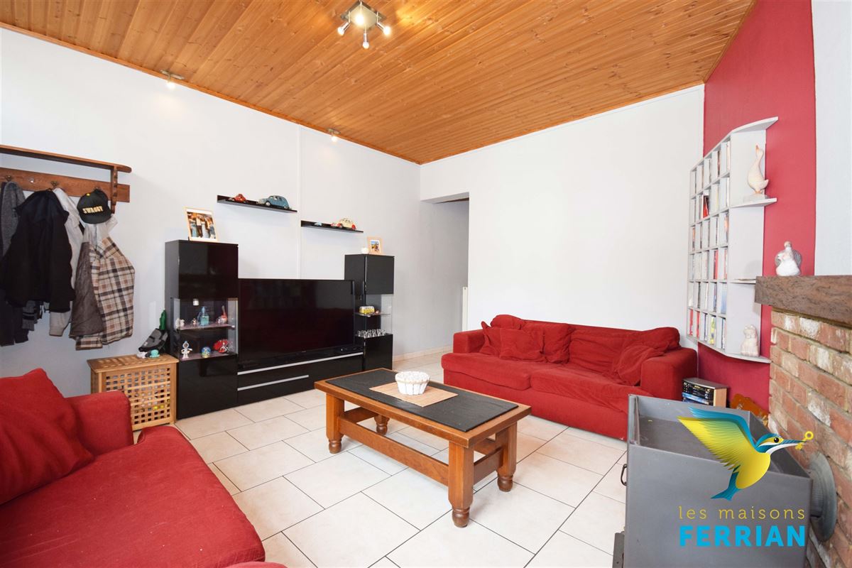 Maison unifamiliale à GILLY (4 chambres)