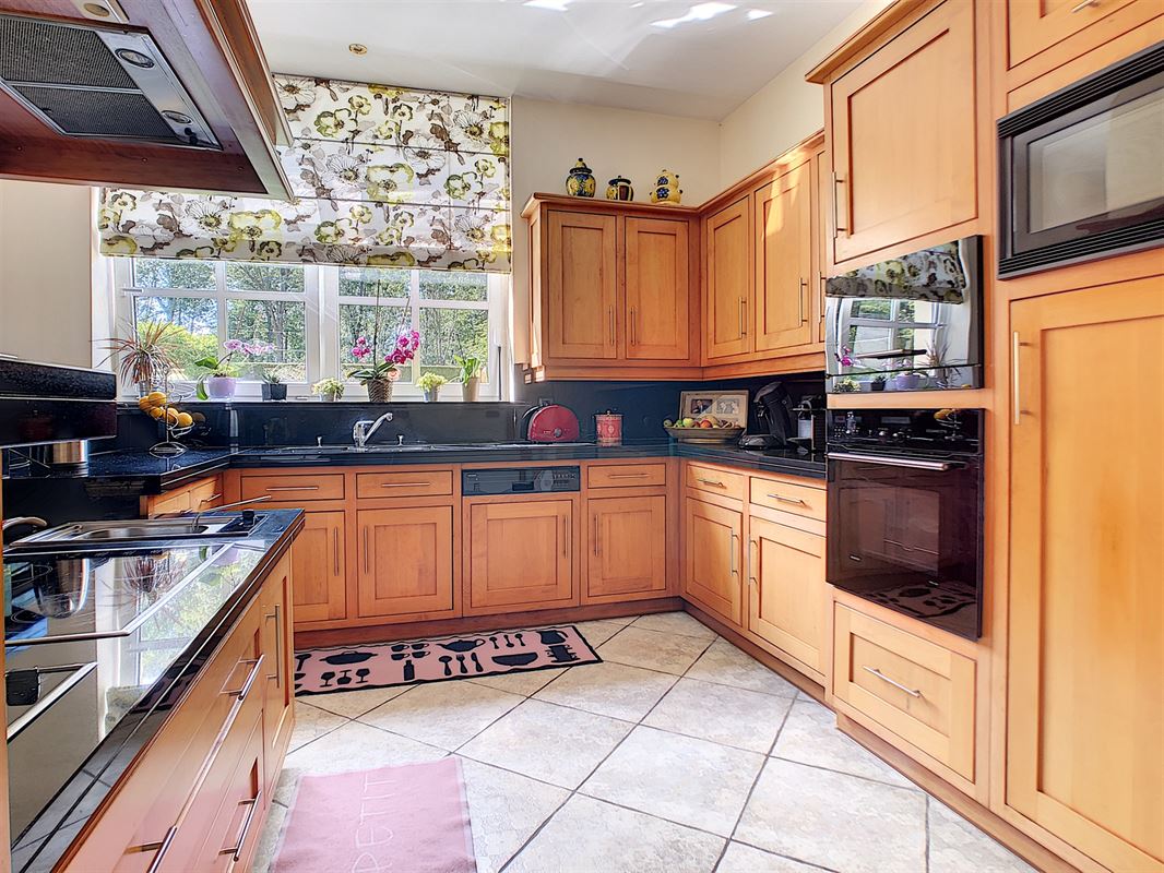 Maison exceptionnelle à MORLANWELZ (5 chambres)