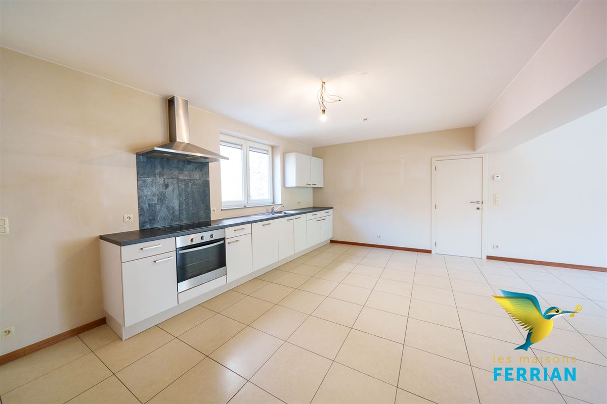 Immeuble de rapport - Appartement(s) à BOUFFIOULX (4 chambres)