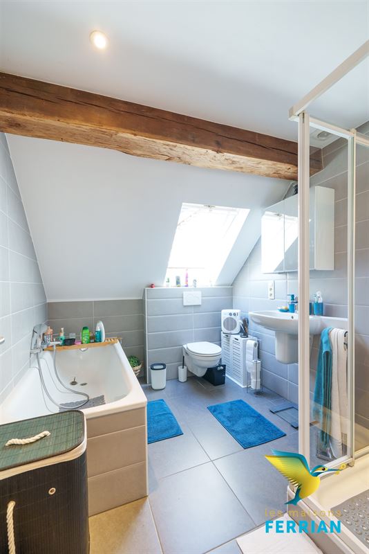 Immeuble de rapport - Appartement(s) à BOUFFIOULX (4 chambres)