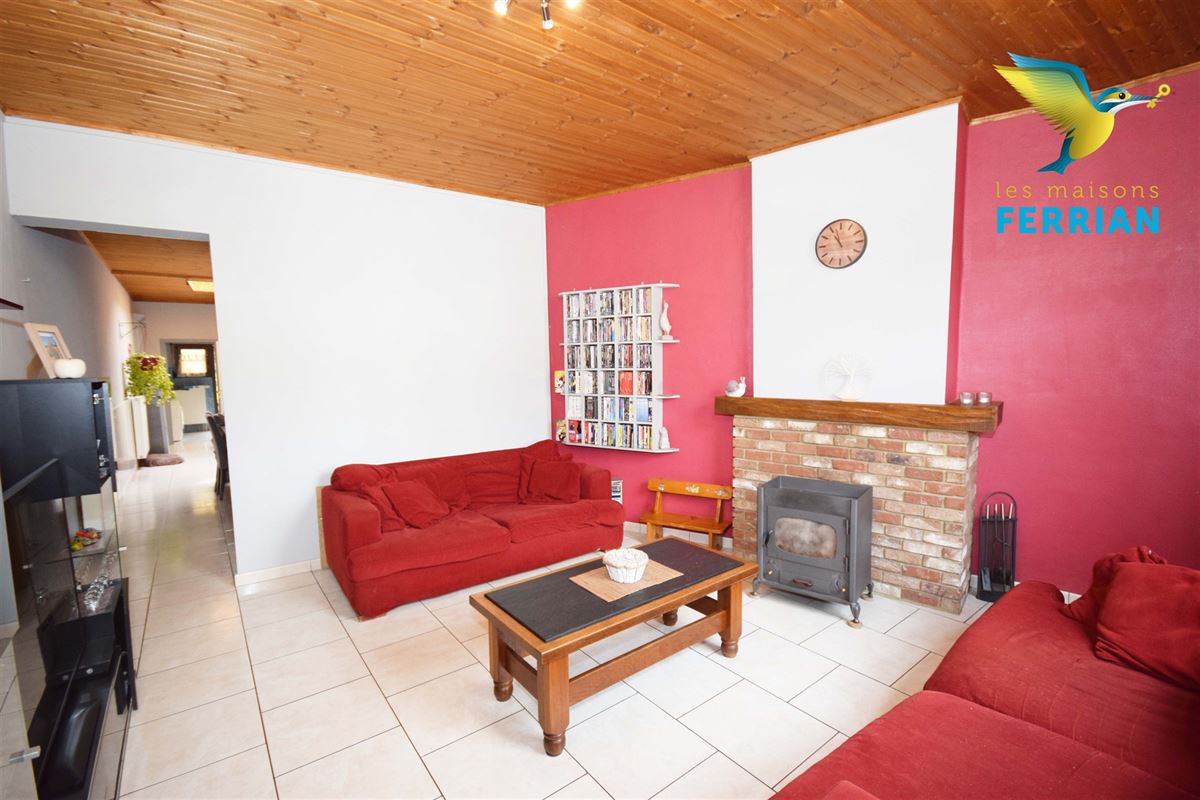 Maison unifamiliale à GILLY (4 chambres)