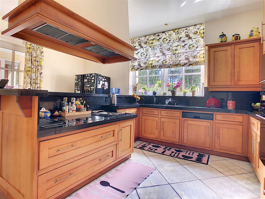 Maison exceptionnelle à MORLANWELZ (5 chambres)