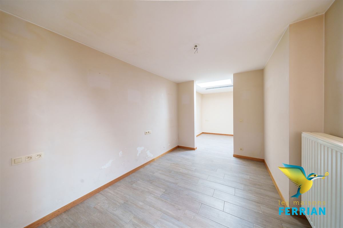 Immeuble de rapport - Appartement(s) à BOUFFIOULX (4 chambres)