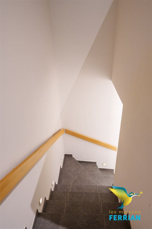 Immeuble de rapport - Appartement(s) à BOUFFIOULX (4 chambres)