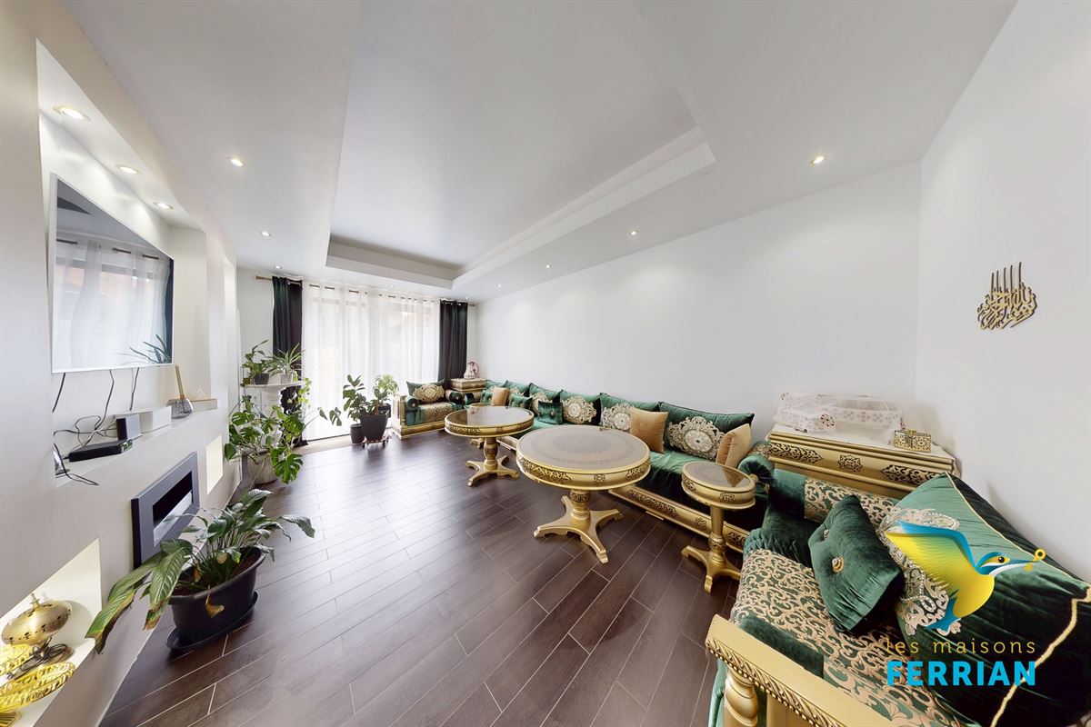 Maison unifamiliale à LODELINSART (5 chambres)