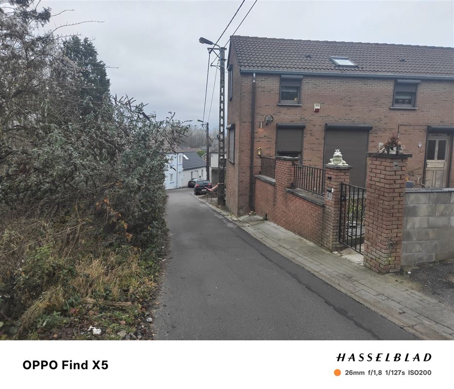 Terrain à bâtir à MONT-SUR-MARCHIENNE (0 chambre)