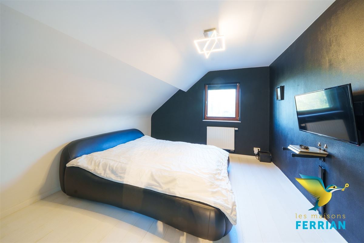 Villa à Court-Saint-Etienne (4 chambres)