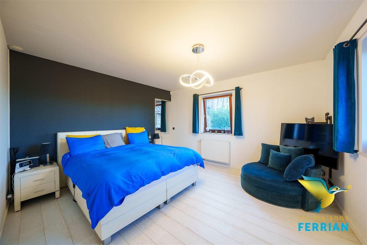 Villa à Court-Saint-Etienne (4 chambres)