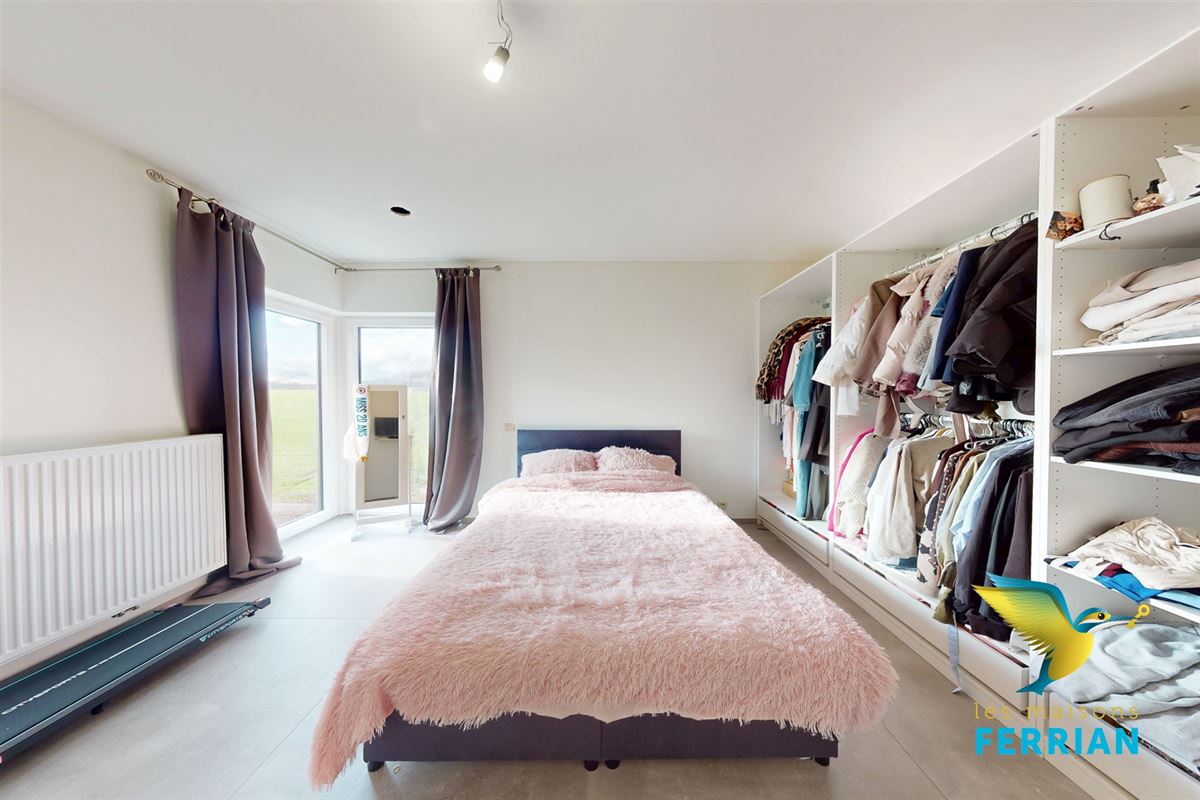 Villa à LEERNES (3 chambres)