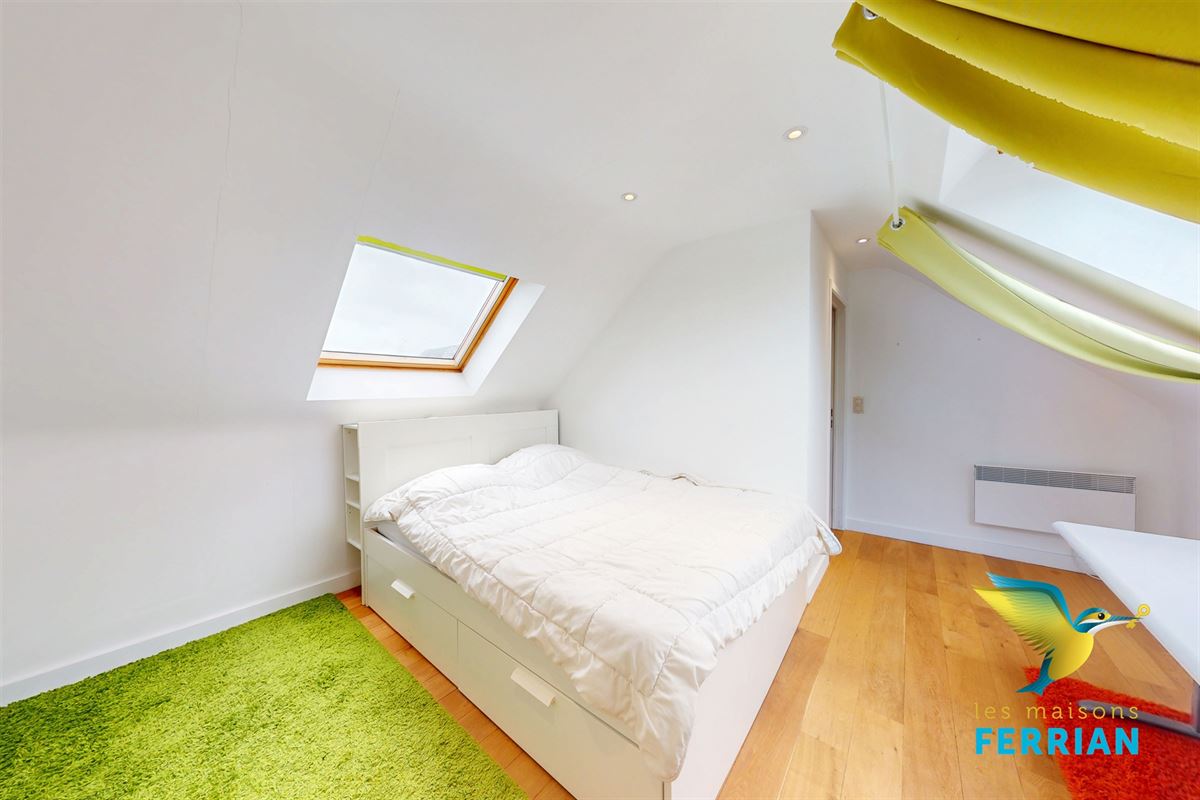 Maison unifamiliale à BIERGES (5 chambres)