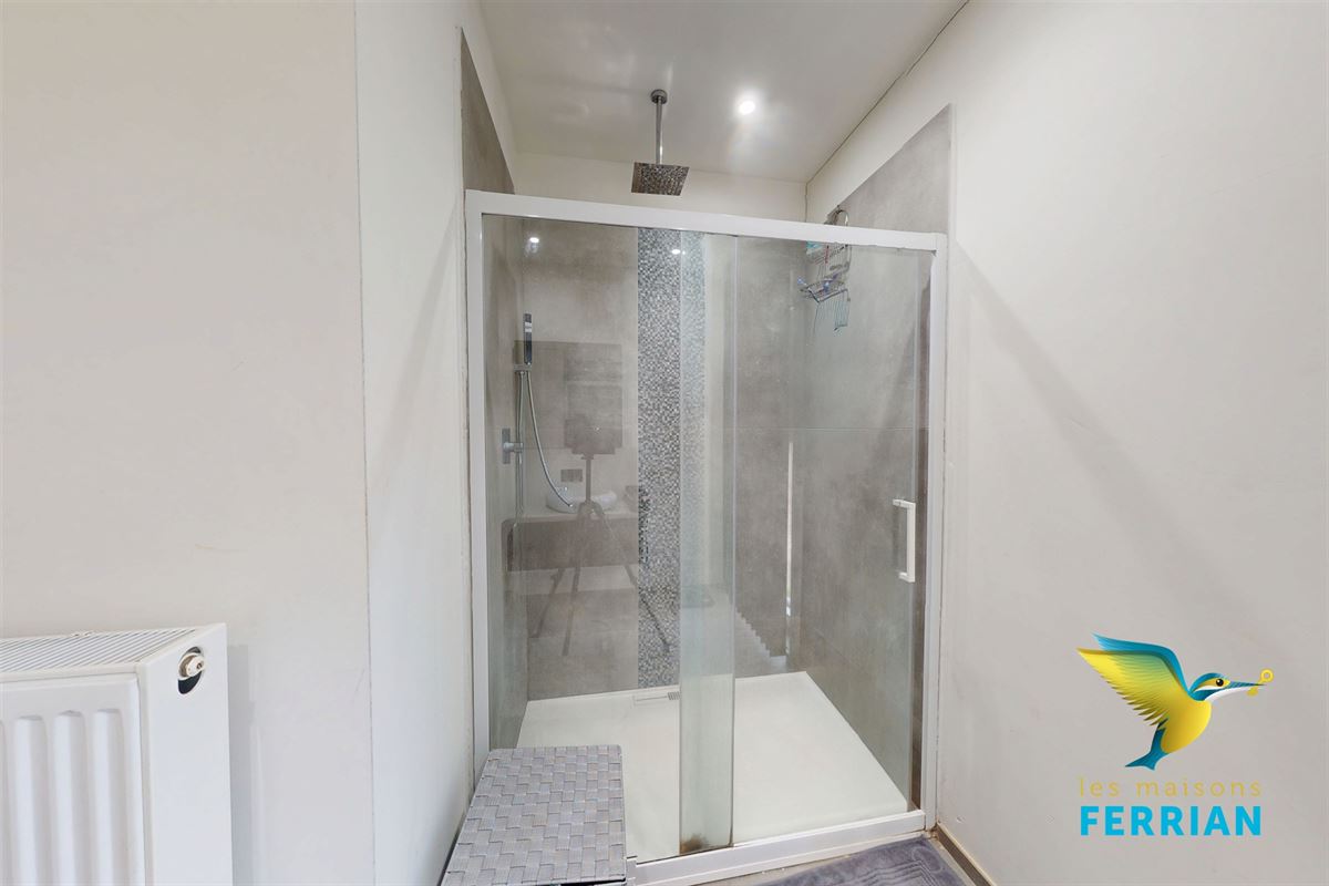 Villa à LEERNES (3 chambres)