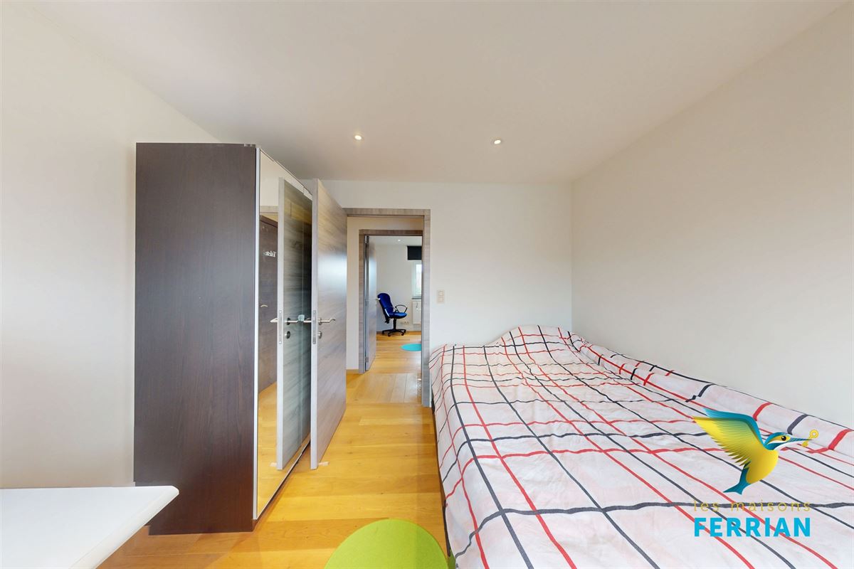 Maison unifamiliale à BIERGES (5 chambres)