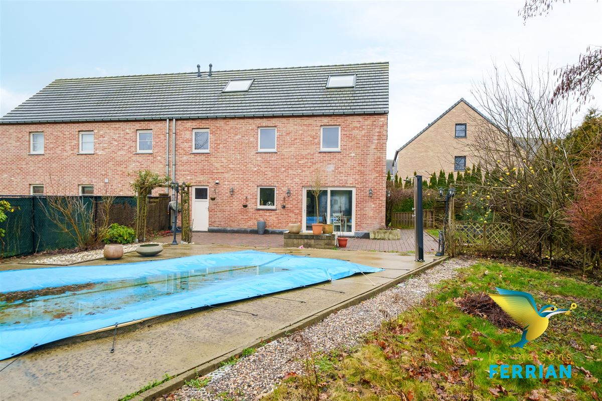 Maison unifamiliale à BIERGES (5 chambres)