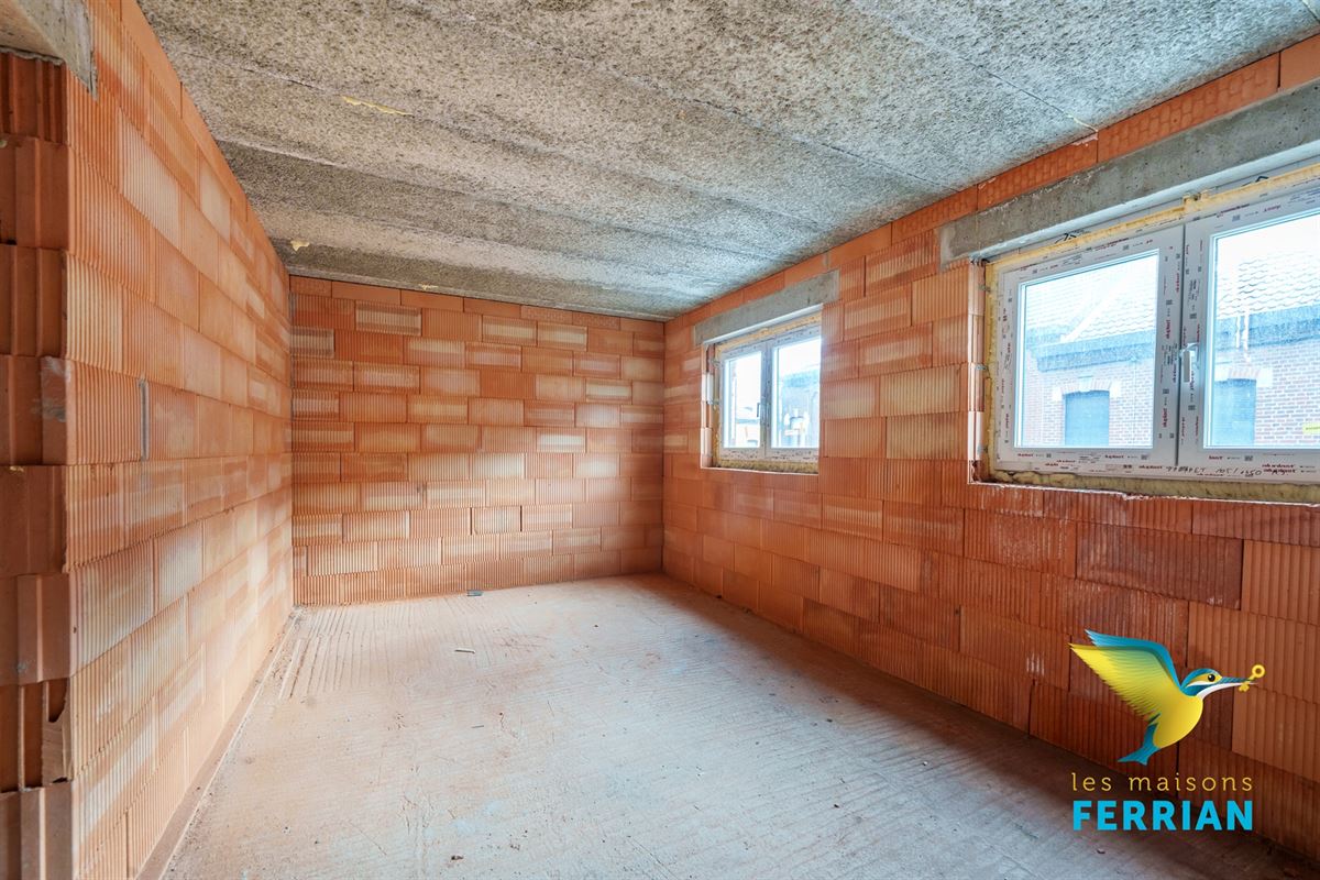 Maison unifamiliale à Haine-Saint-Pierre (5 chambres)