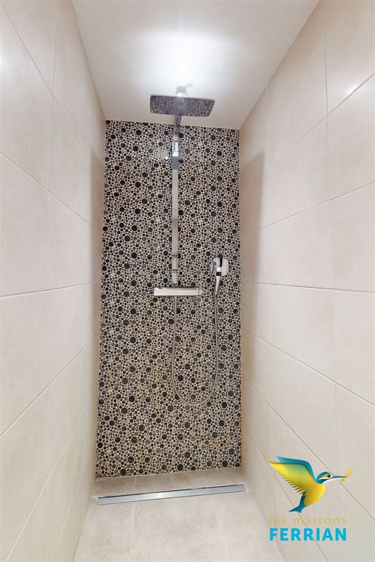 Maison unifamiliale à BIERGES (5 chambres)