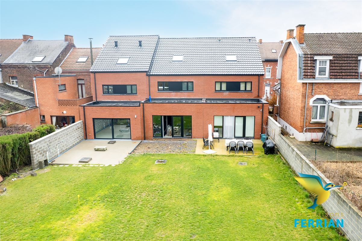 Maison unifamiliale à Haine-Saint-Pierre (5 chambres)