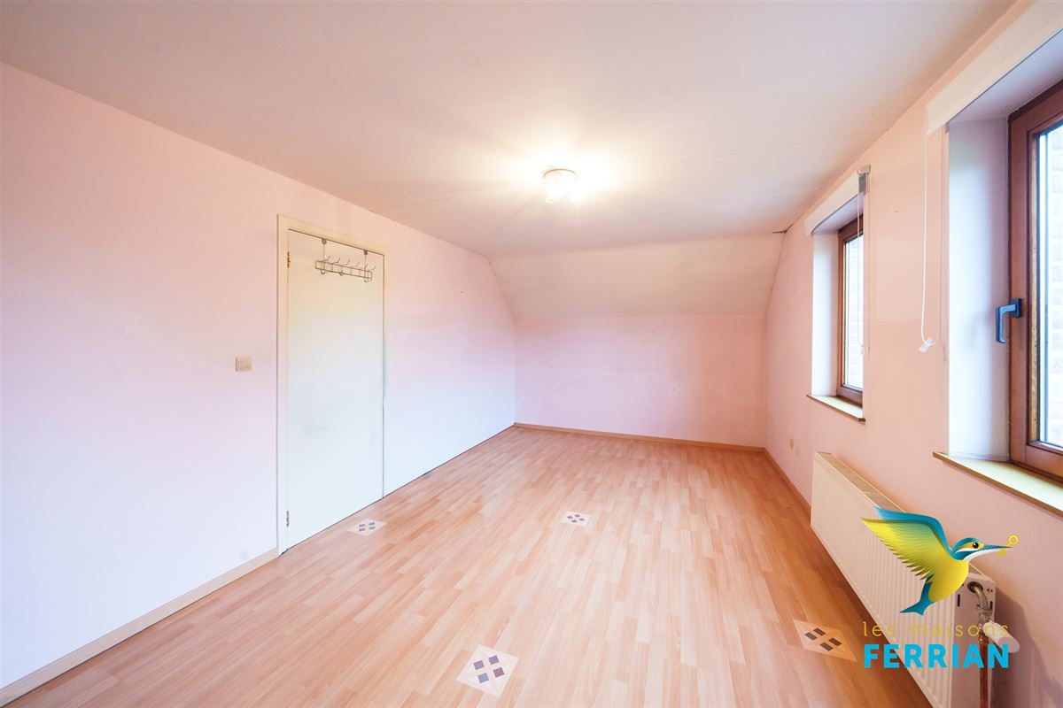 Villa à Tongrinne (4 chambres)