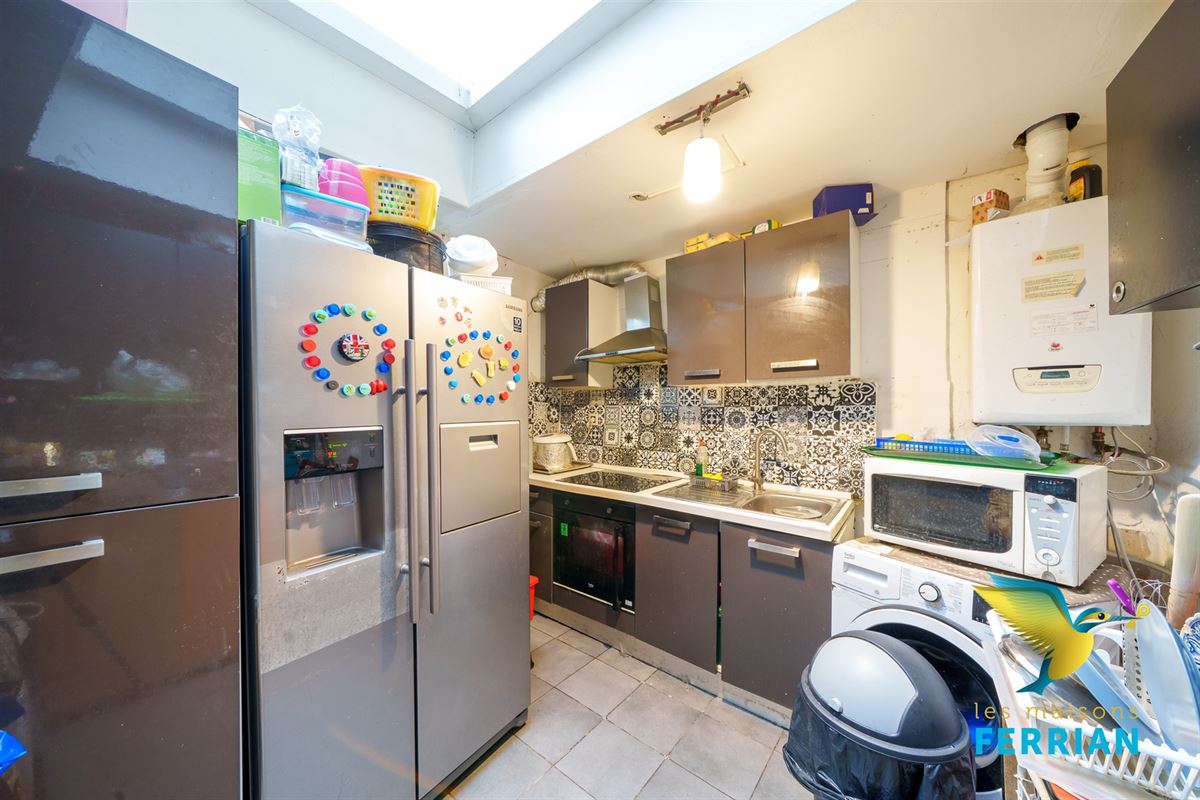 Maison mitoyenne à La Louvière (4 chambres)