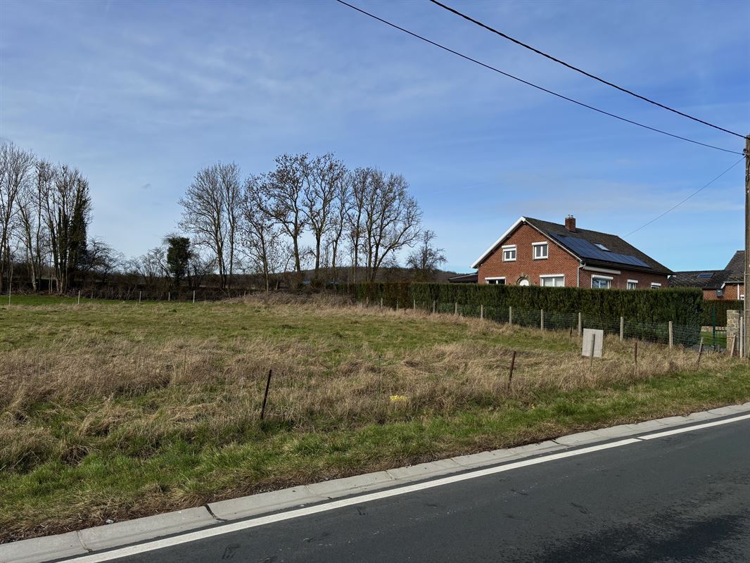 Terrain à bâtir à AGIMONT (0 chambre)
