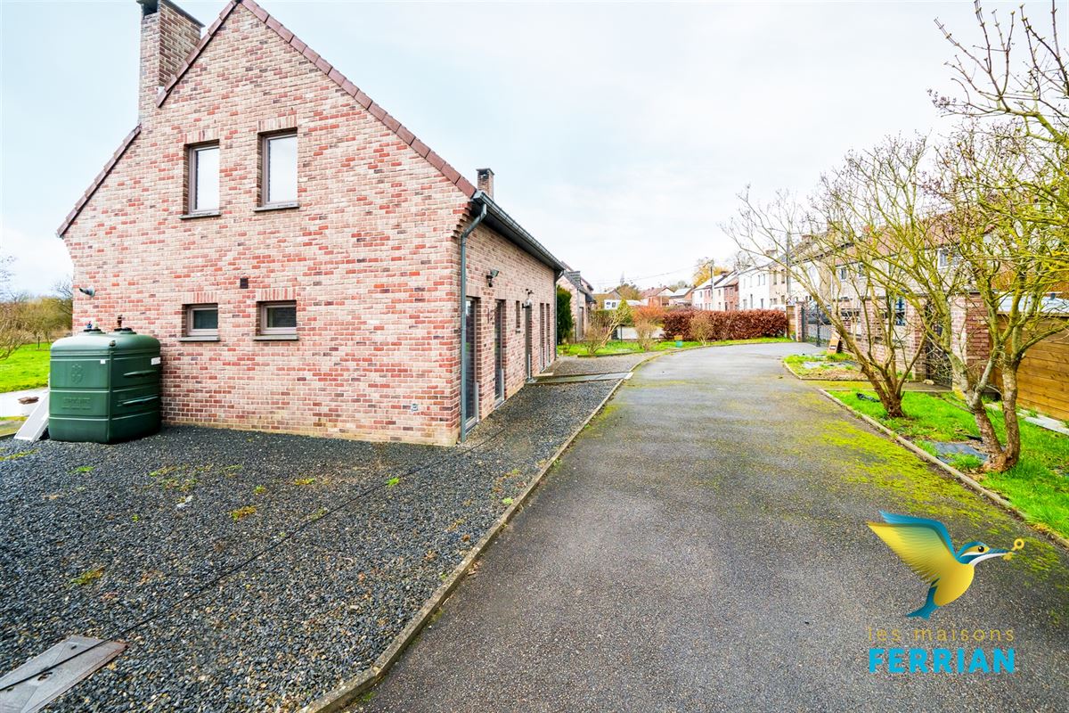 Villa à Tongrinne (4 chambres)