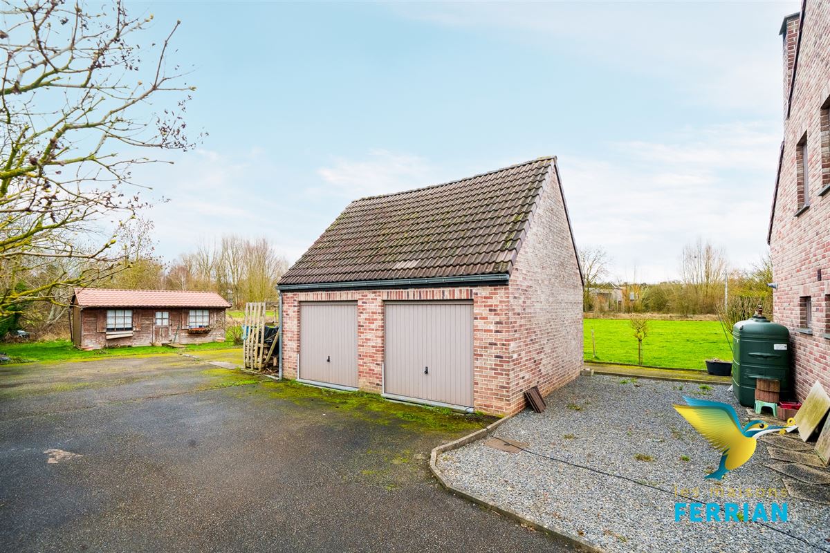 Villa à Tongrinne (4 chambres)