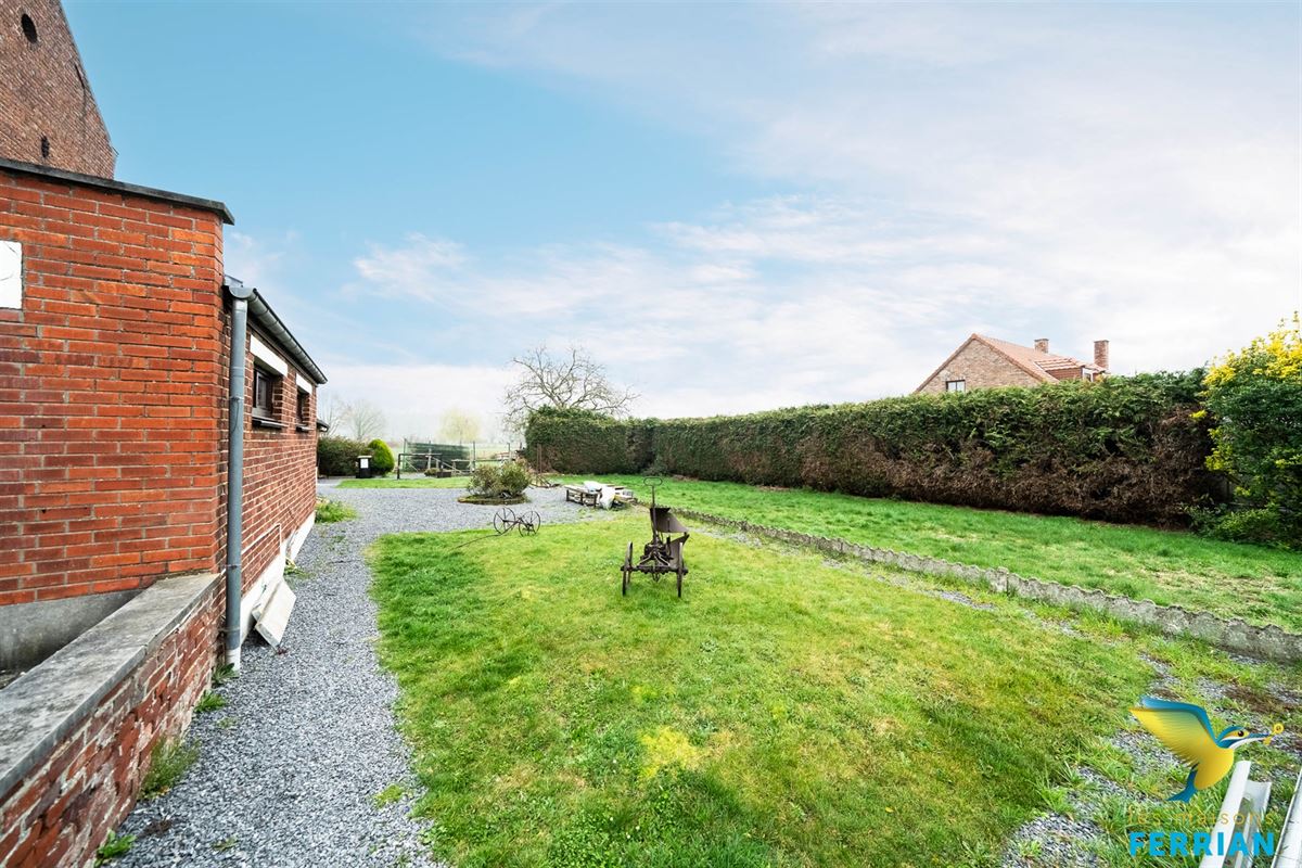 Maison unifamiliale à HAUTRAGE (6 chambres)