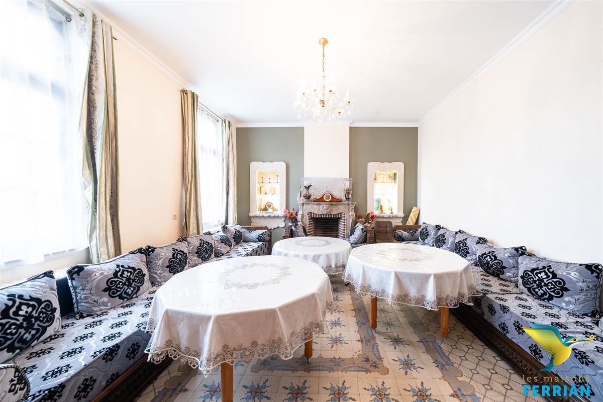 Maison unifamiliale à HAUTRAGE (6 chambres)