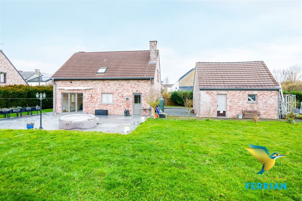 Villa à Tongrinne (4 chambres)