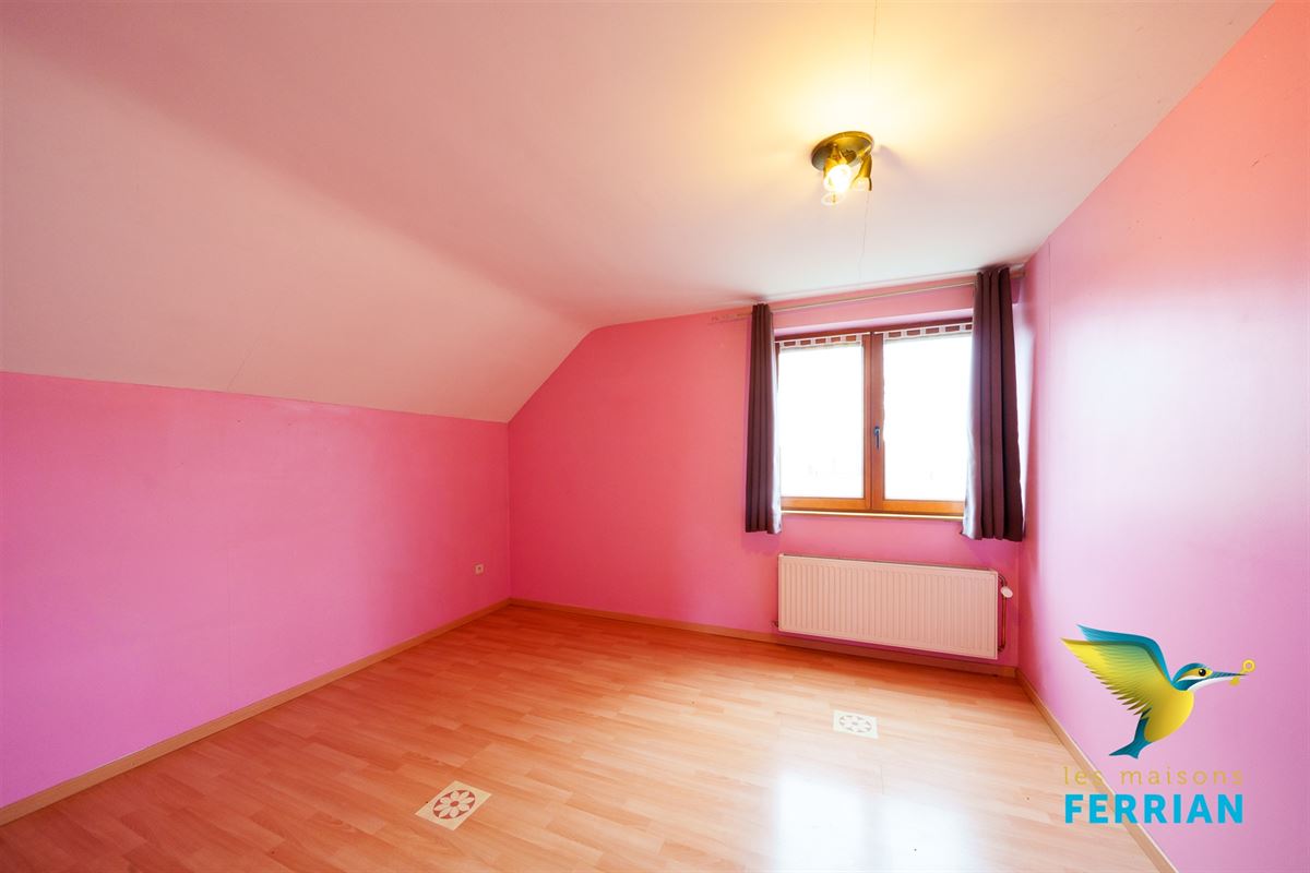 Villa à Tongrinne (4 chambres)