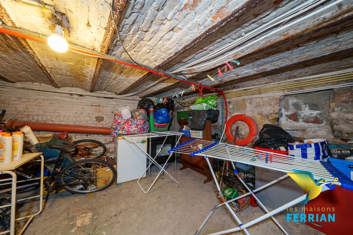 Maison mitoyenne à La Louvière (4 chambres)