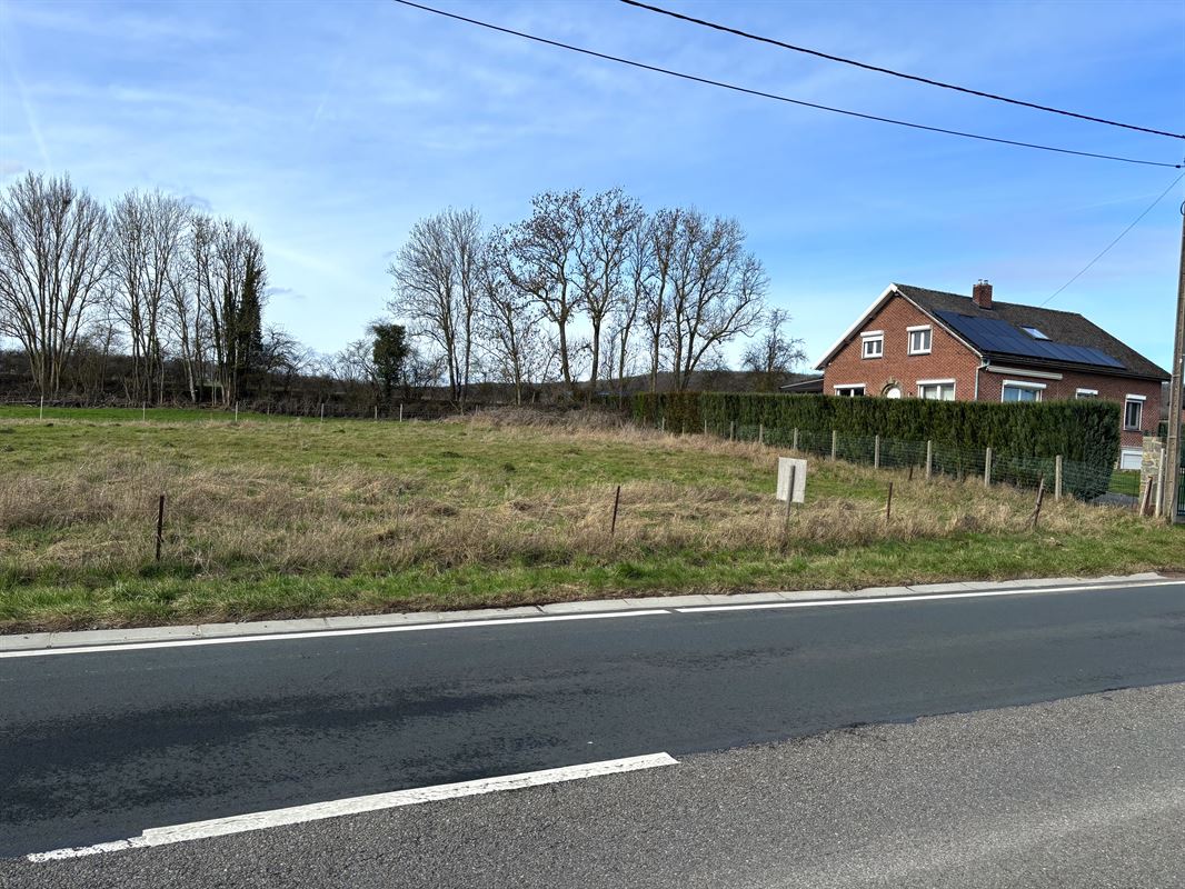 Terrain à bâtir à AGIMONT (0 chambre)