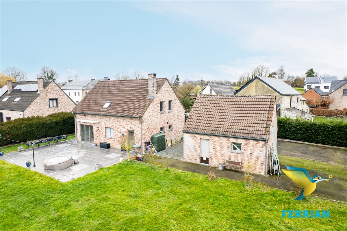 Villa à Tongrinne (4 chambres)