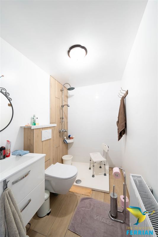 Maison unifamiliale à HAUTRAGE (6 chambres)