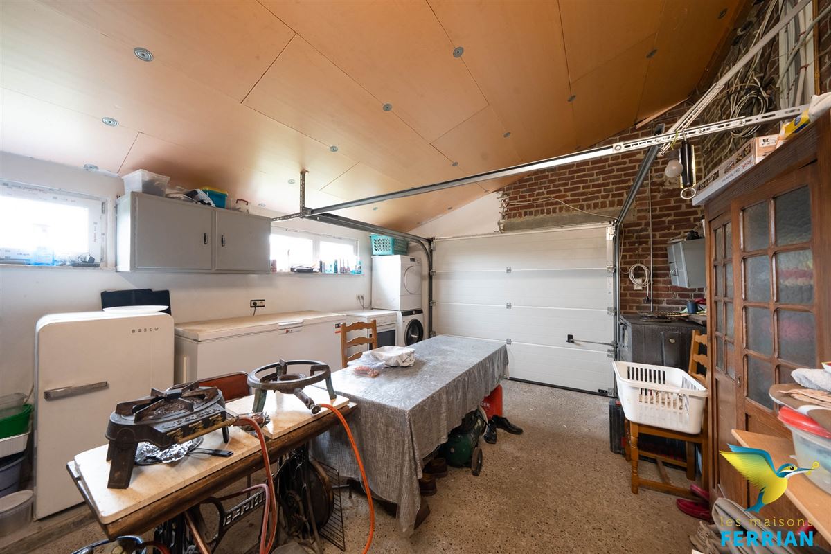 Maison unifamiliale à HAUTRAGE (6 chambres)