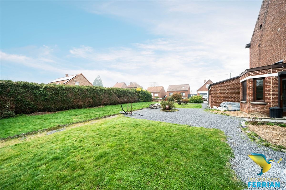 Maison unifamiliale à HAUTRAGE (6 chambres)