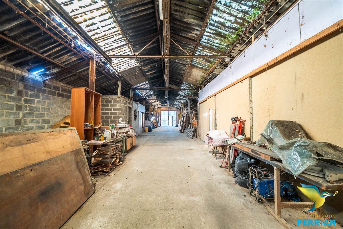 Entrepôt à GILLY (0 chambre)