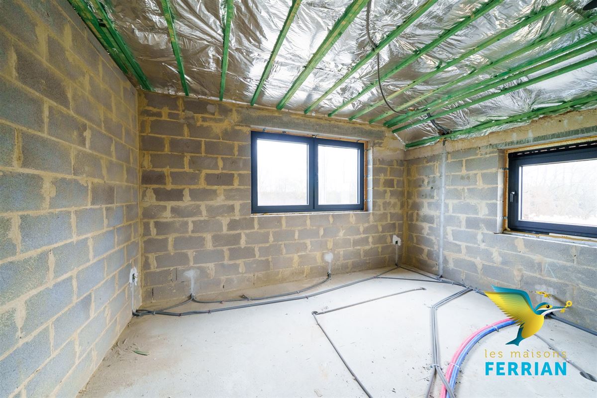 Villa à BOUGE (3 chambres)