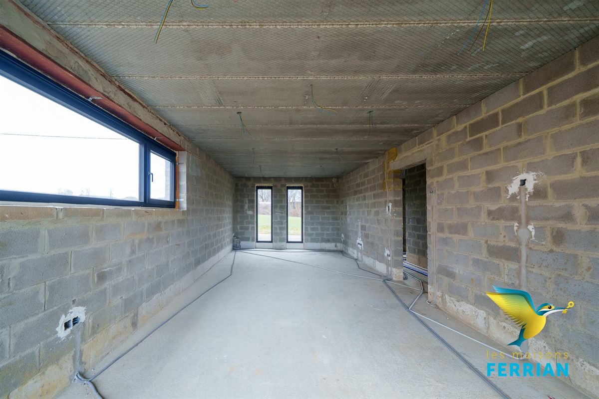 Villa à BOUGE (3 chambres)