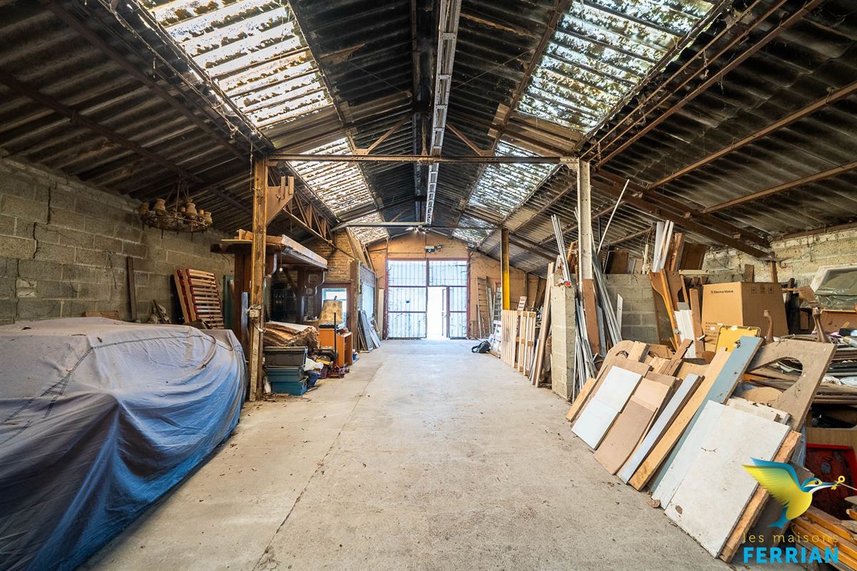 Entrepôt à GILLY (0 chambre)