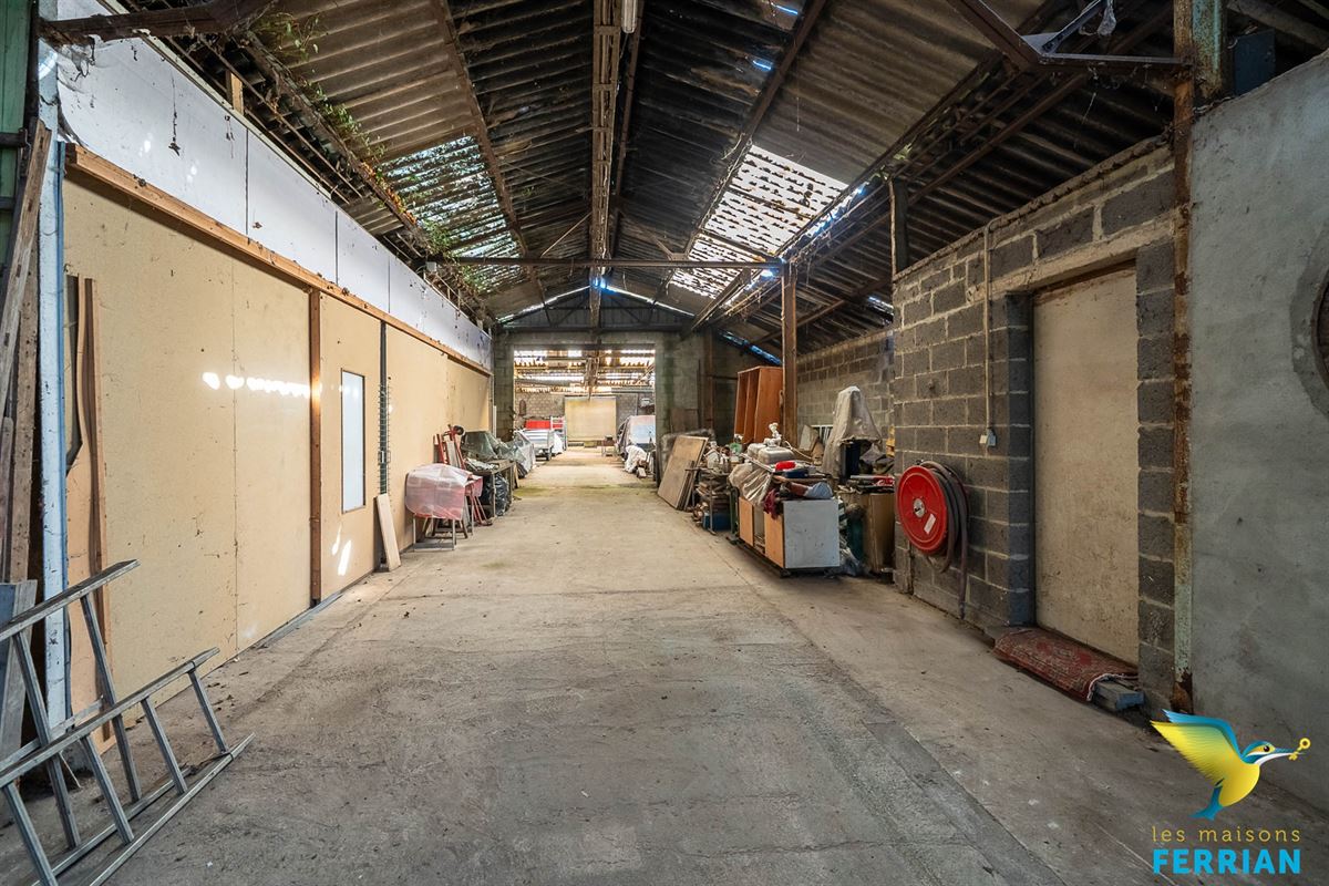 Entrepôt à GILLY (0 chambre)