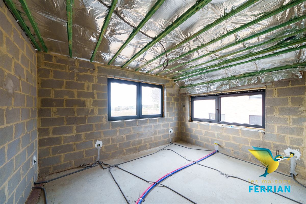 Villa à BOUGE (3 chambres)