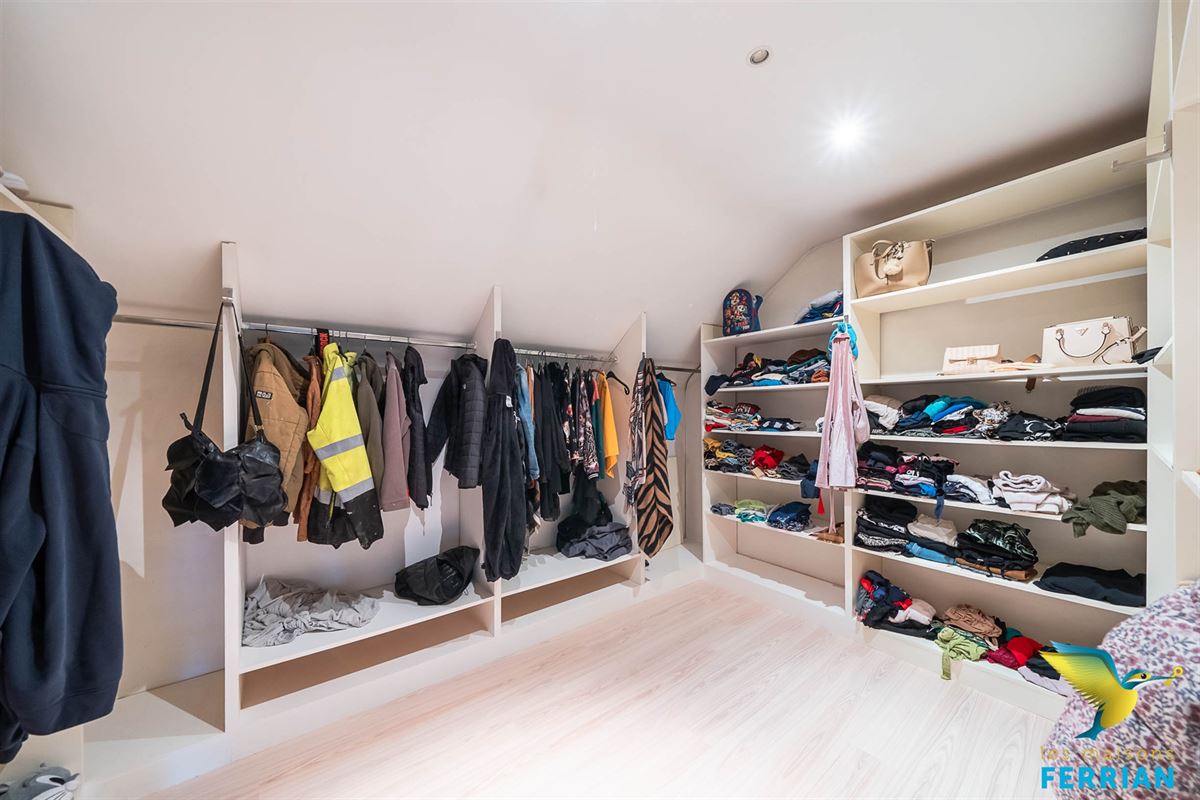 Immeuble de rapport à ROSÉE (6 chambres)