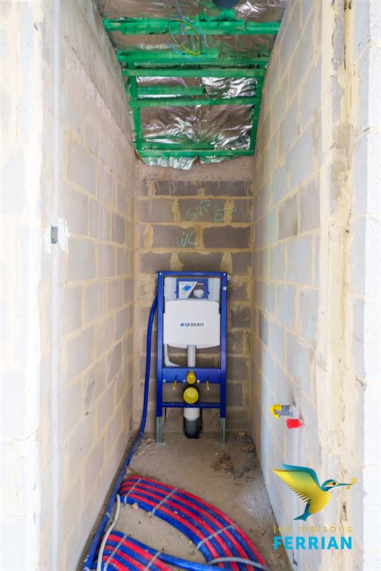 Villa à BOUGE (3 chambres)