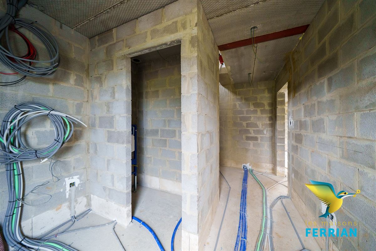 Villa à BOUGE (3 chambres)