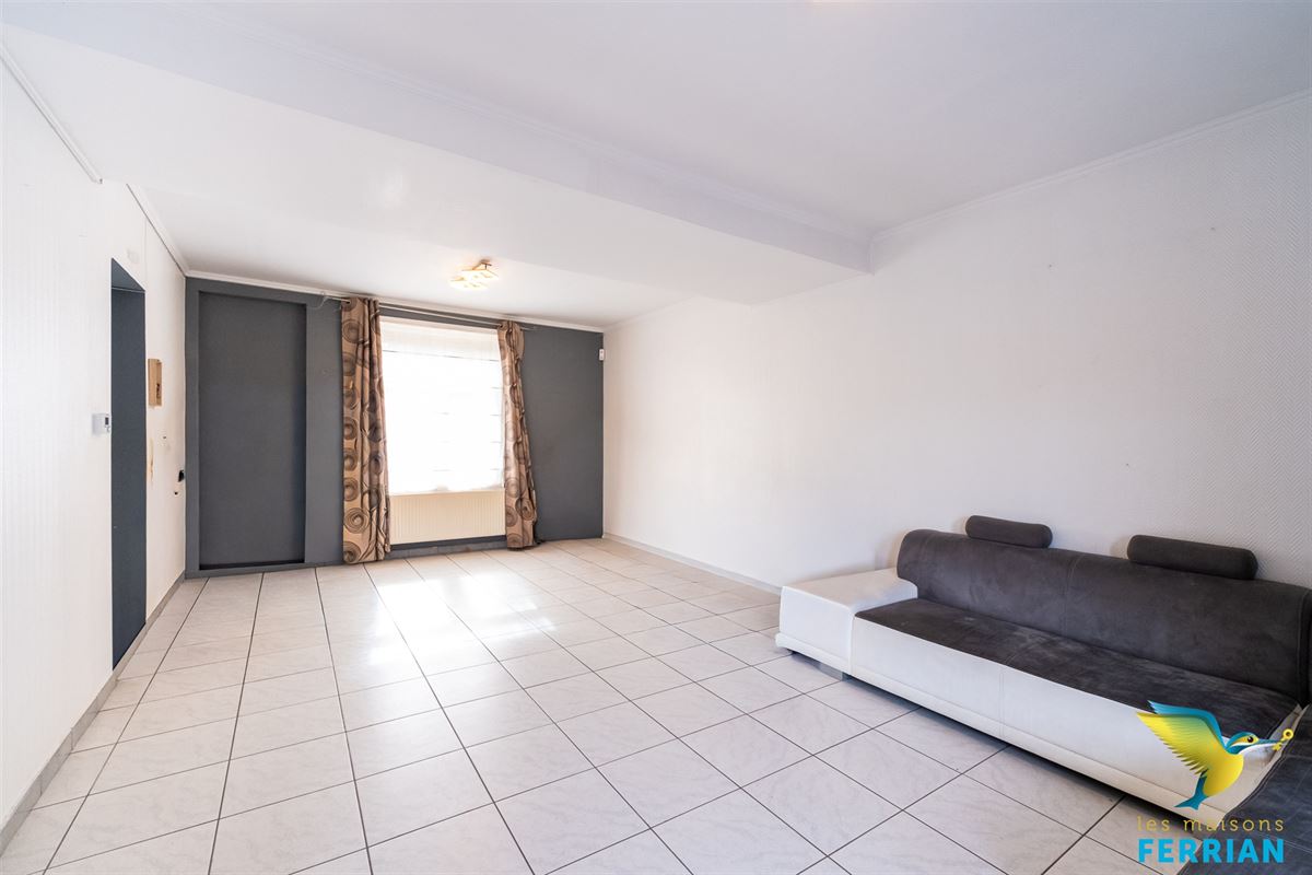 Maison unifamiliale à La Louvière (4 chambres)
