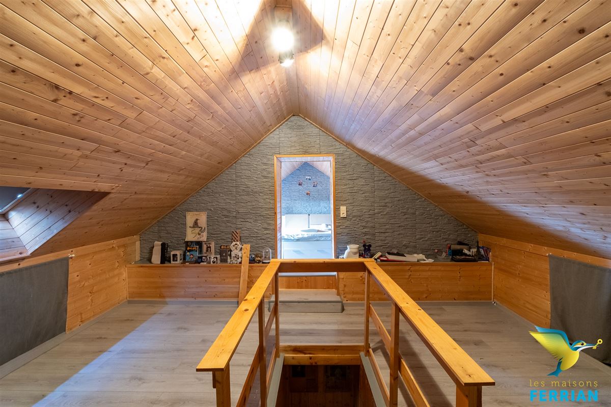 Maison unifamiliale à La Louvière (4 chambres)