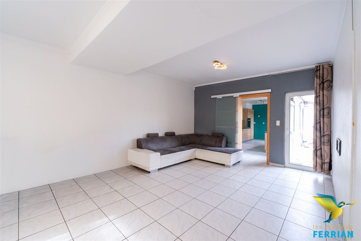 Maison unifamiliale à La Louvière (4 chambres)