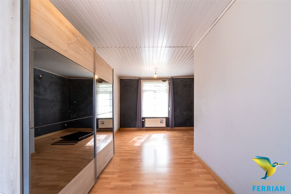 Maison unifamiliale à La Louvière (4 chambres)