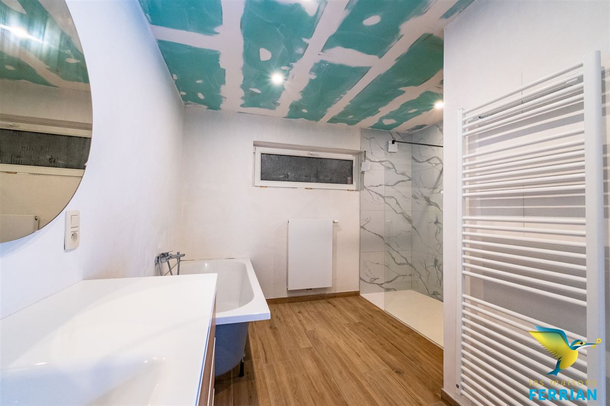 Maison unifamiliale à La Louvière (4 chambres)