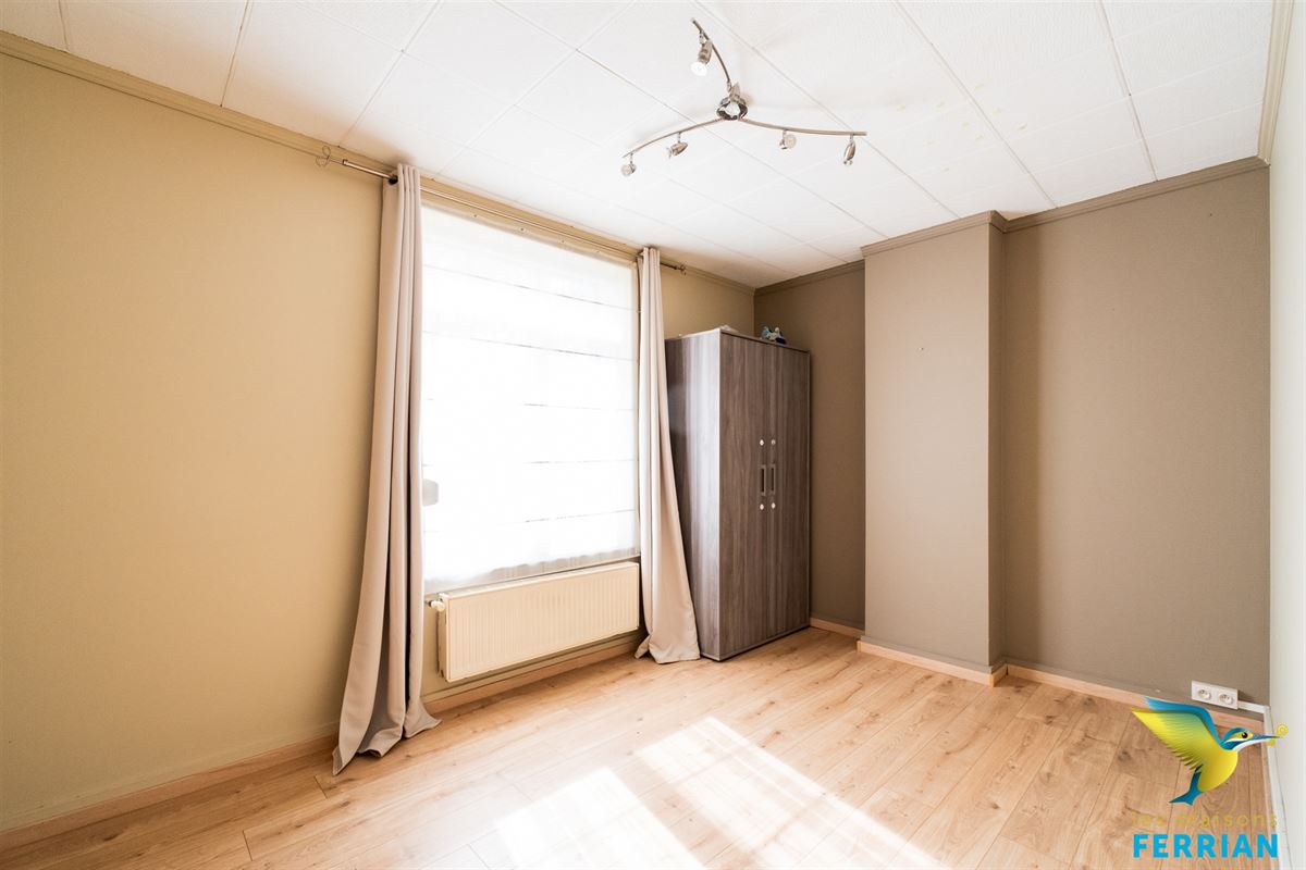 Maison unifamiliale à La Louvière (4 chambres)